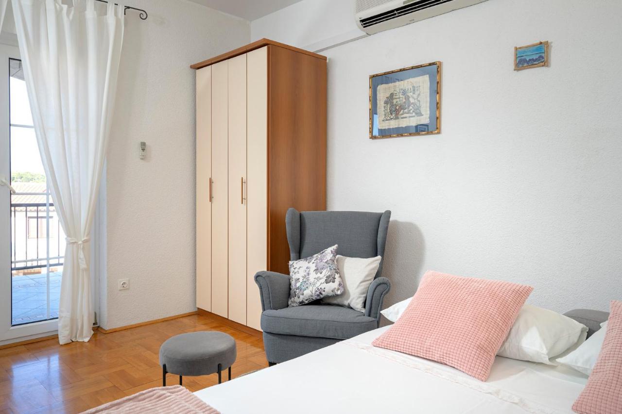 Apartment Nela Kalina Jelsa  Luaran gambar