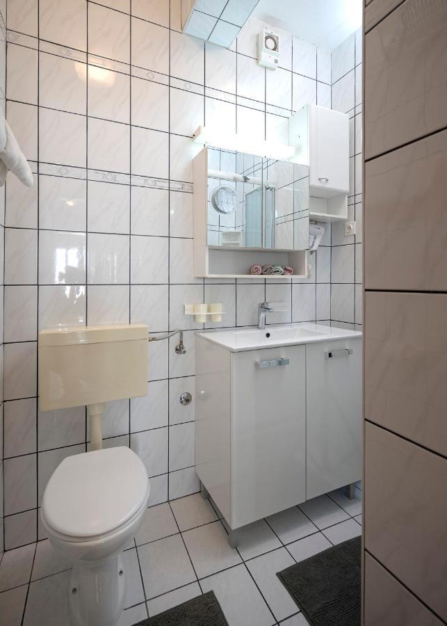 Apartment Nela Kalina Jelsa  Luaran gambar