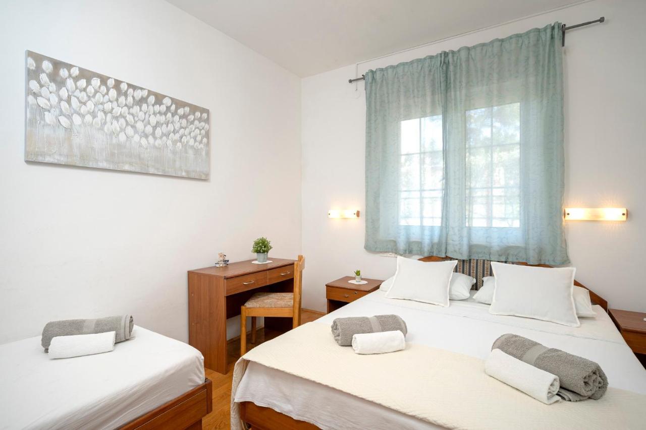 Apartment Nela Kalina Jelsa  Luaran gambar