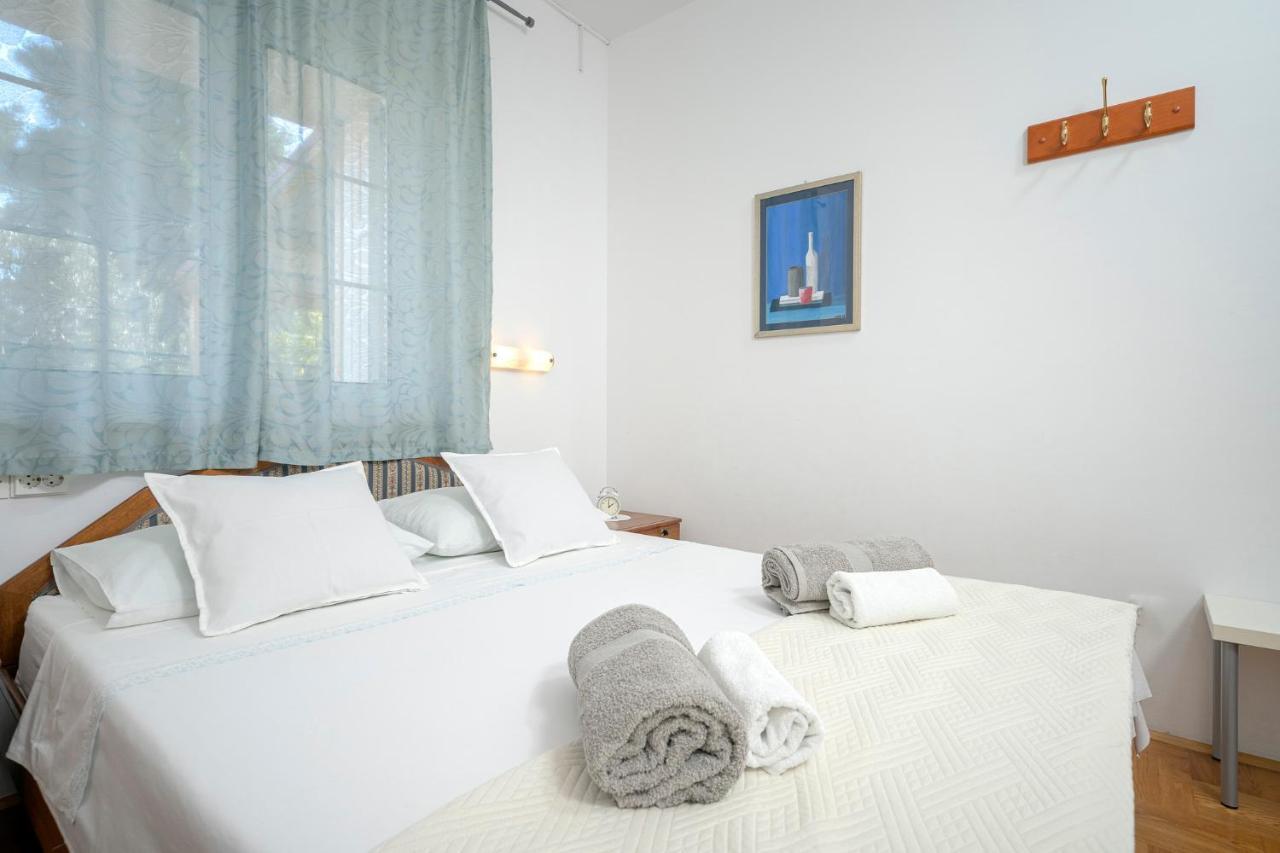 Apartment Nela Kalina Jelsa  Luaran gambar