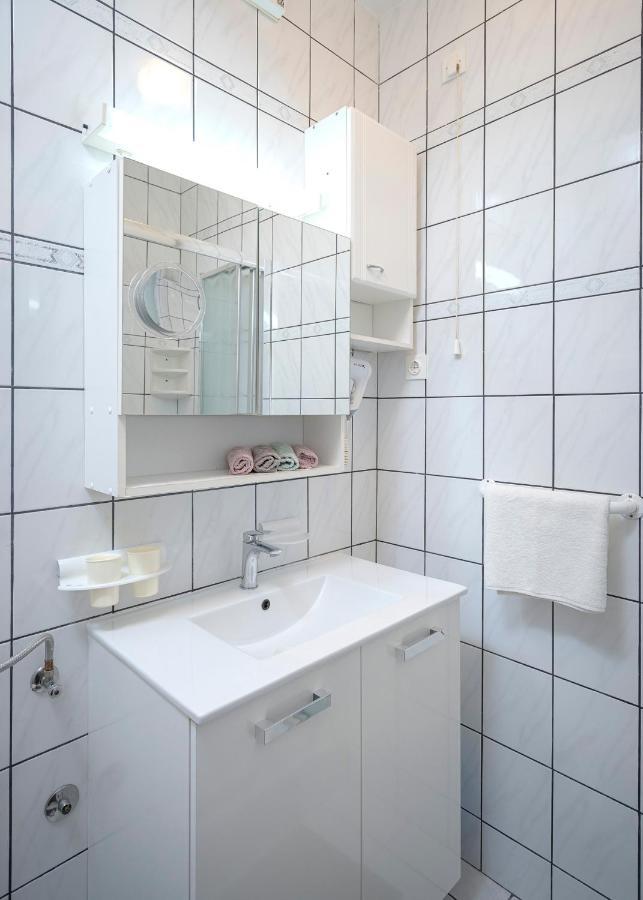 Apartment Nela Kalina Jelsa  Luaran gambar